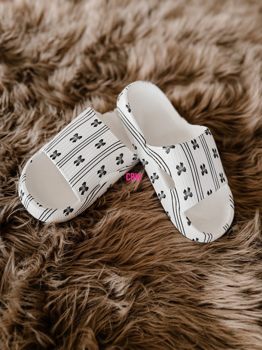 ⭐️SUMMERTIME SLIDES⭐️ (ARRIVES MID JULY)